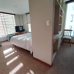 Amplio Departamento Para Compartir Con Anfitrion En La Mejor Zona De La Paz