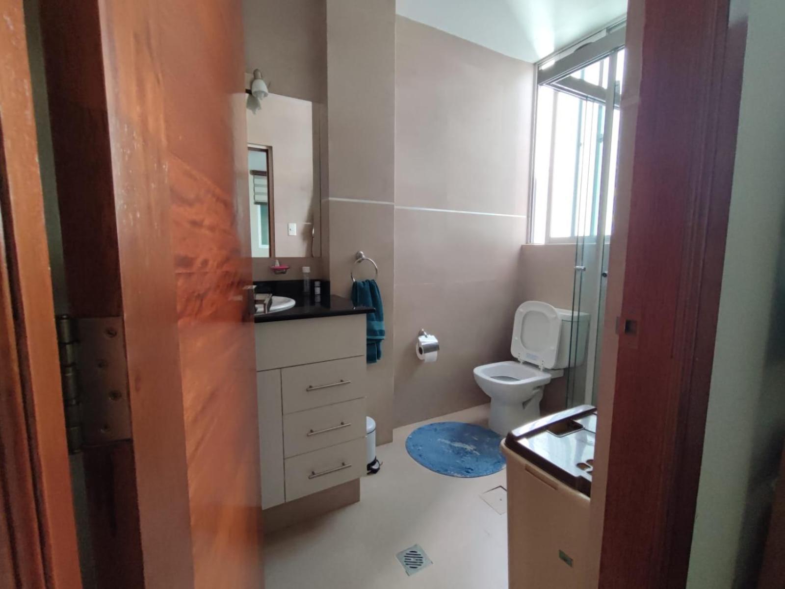 Apartamento Amplio Departamento Para Compartir Con Anfitrion En La Mejor Zona De *